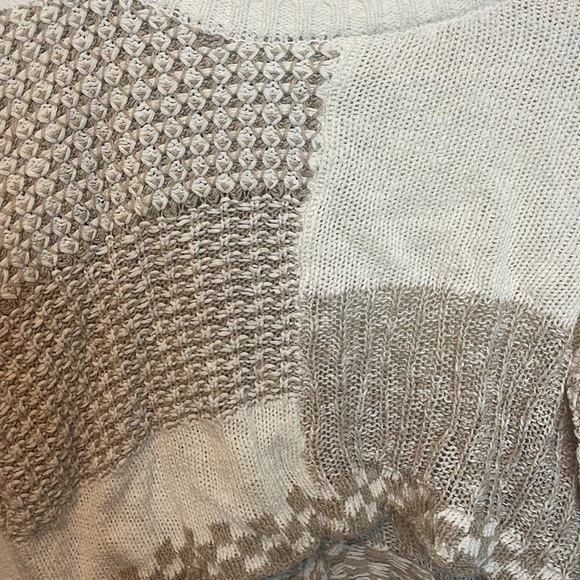 By Together Knit Color Block Cream and Tan Cropped Sweater Size Small - Picture 3 of 6